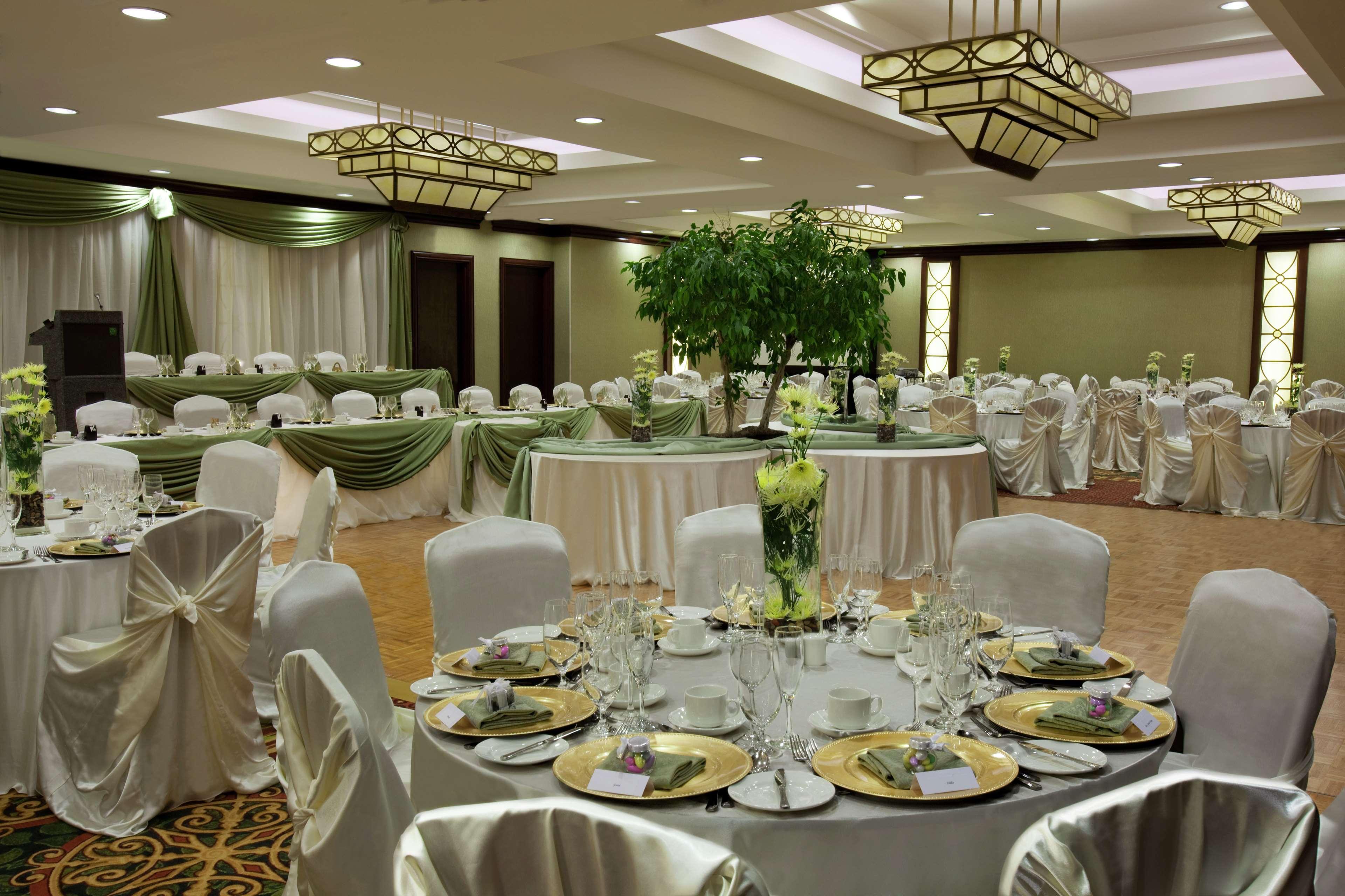 Hilton Garden Inn Toronto Airport Mississauga Restaurant bilde